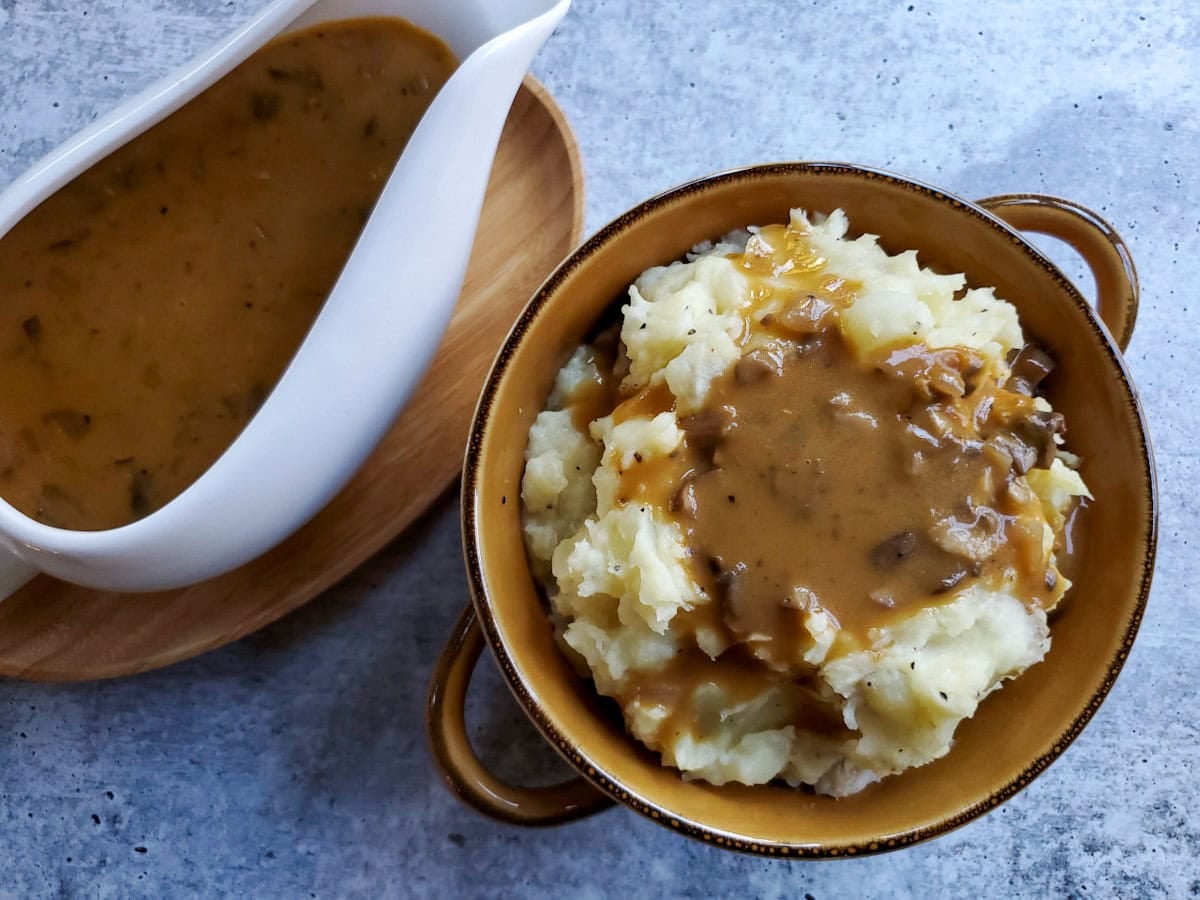 Rich Vegan Mushroom Gravy: So Flavorful Even Meat-Eaters Love It